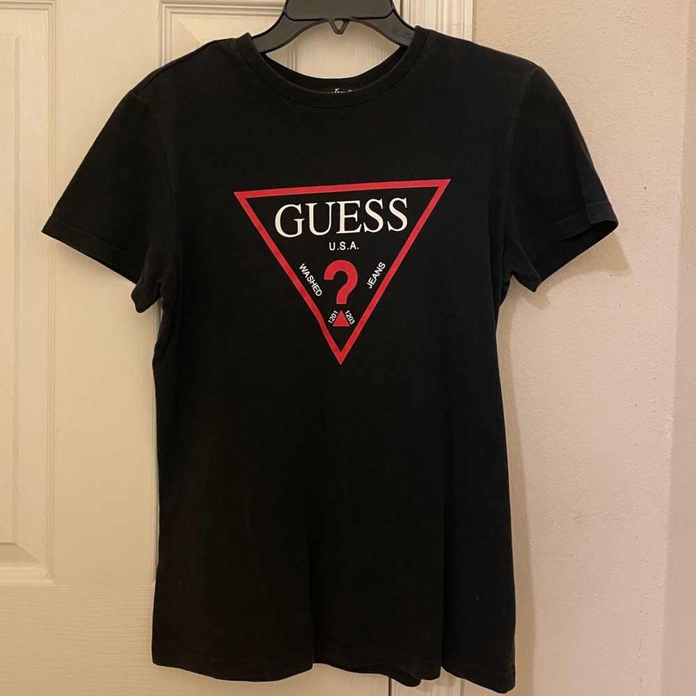 Guess Black Red Logo Basic T-shirt